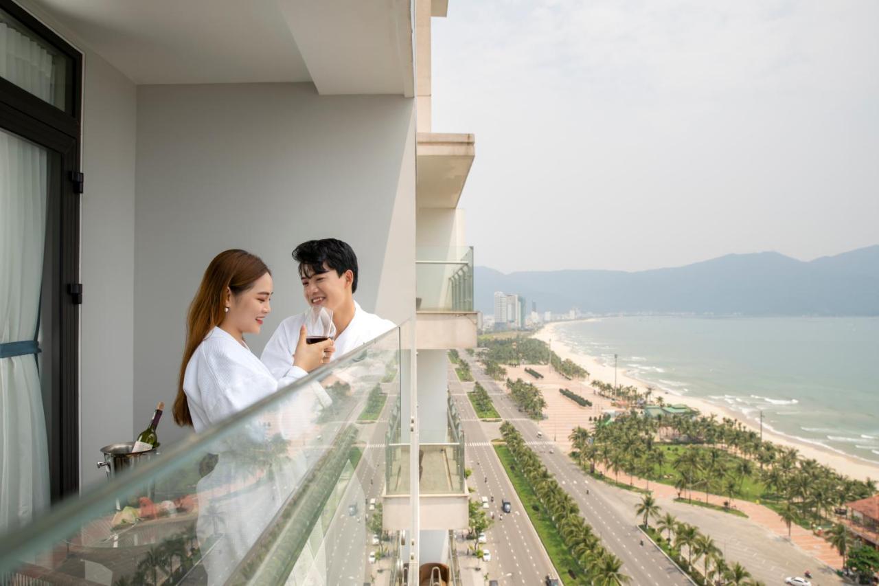 Canvas Danang Beach Hotel Exteriör bild